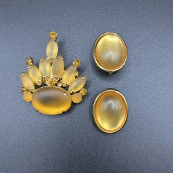 Vintage brooch and clip on earring Set 