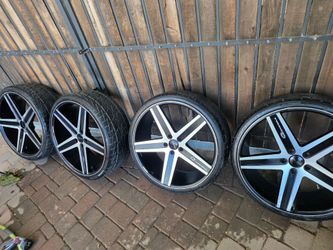 22 in Giovanna  wheels and tires  (5×120)