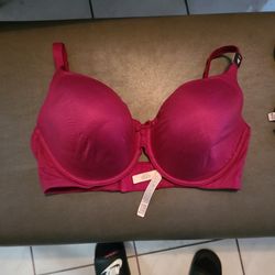 New With Tags Victoria Secret Bra