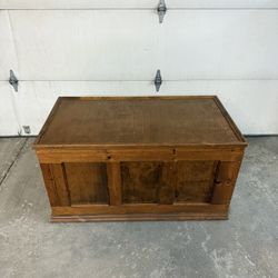 Cedar Pine Chest 