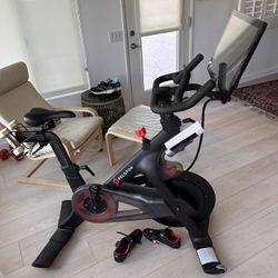 Peleton Bike