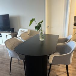 Dinning Table + 4 Chairs