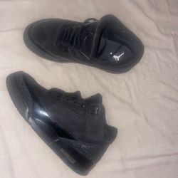 Black cat 3s size 8
