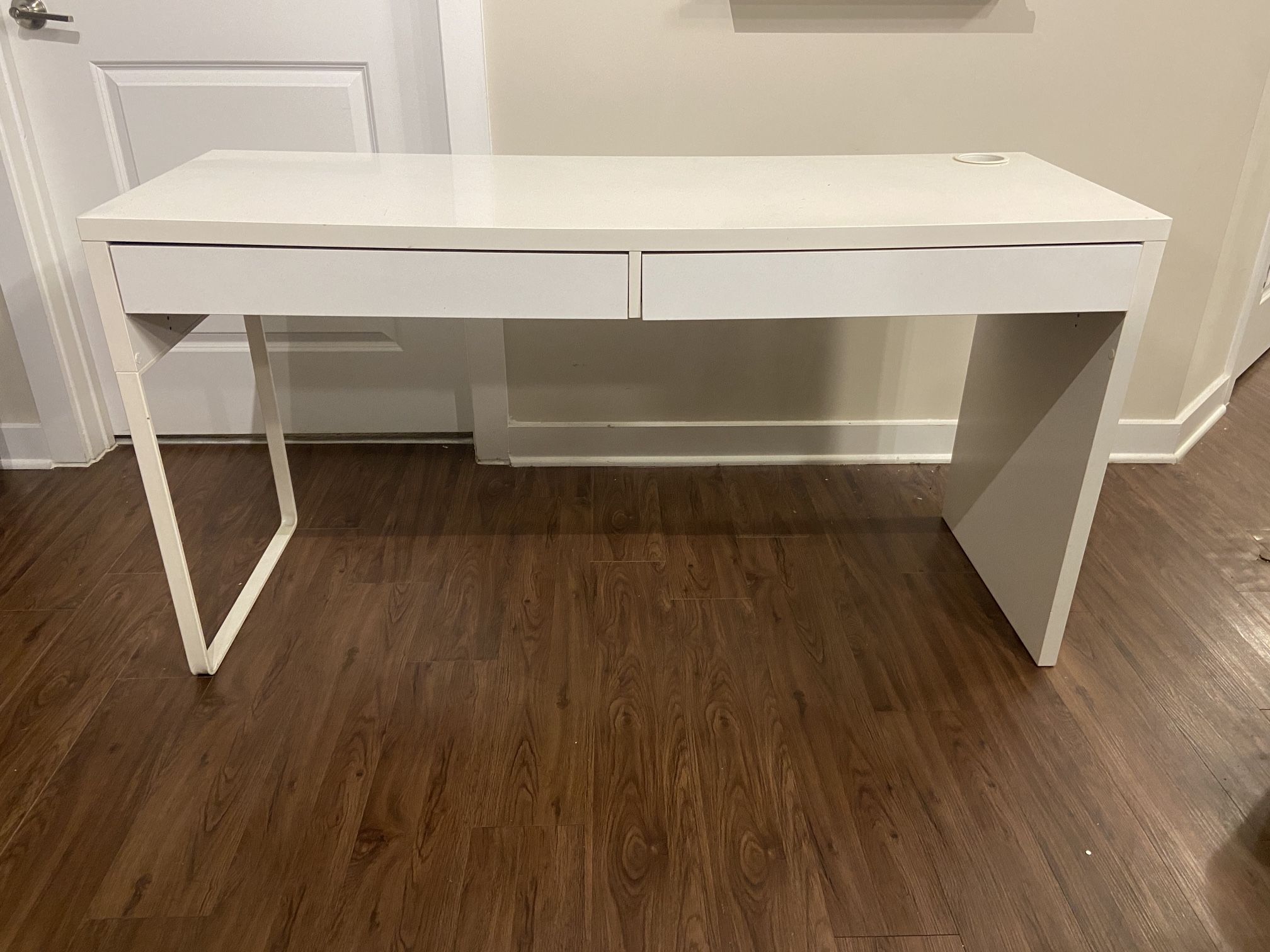 IKEA Micke Desk
