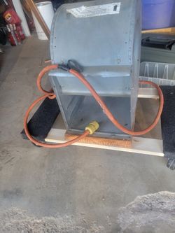 FAN FROM AC UNIT