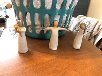 Willow tree figurines