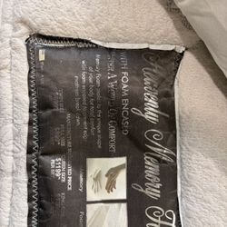 Queen mattress and Box