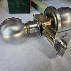 Russwin Commercial Quality Door Knob Set - 2-3/4” Standard Backset - Satin Chrome Passage left right