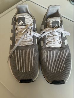 Mens adidas size 9.5