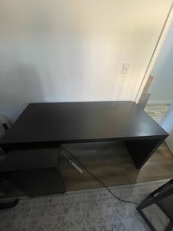 IKEA Malm Desk Like New
