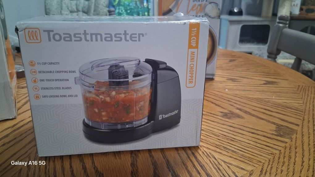 1 1/2  cup mini chopper 