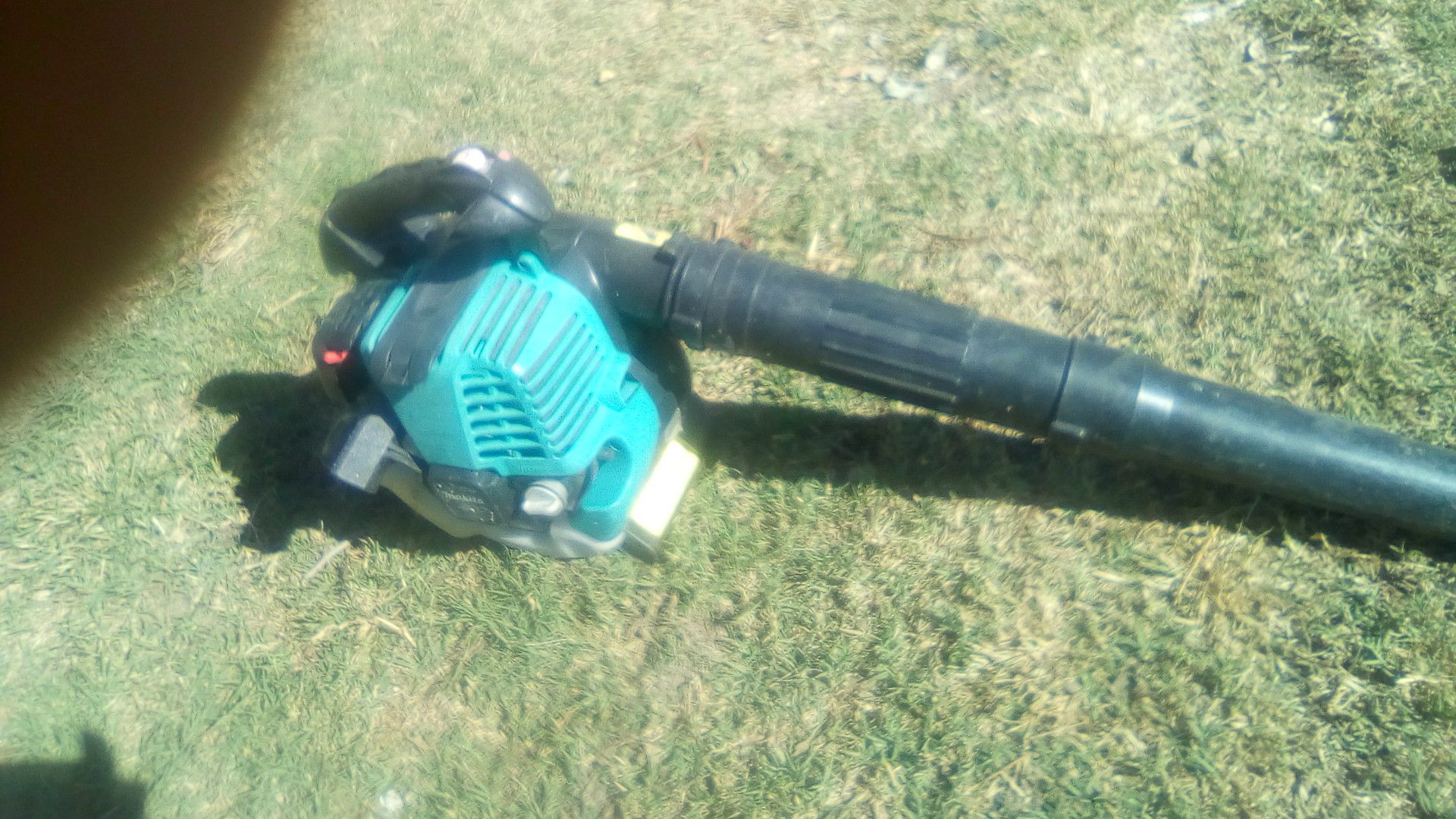 Makita Handheld Leaf blower