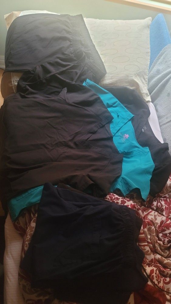 Women's Assorted Nurse Scrubs Size Small