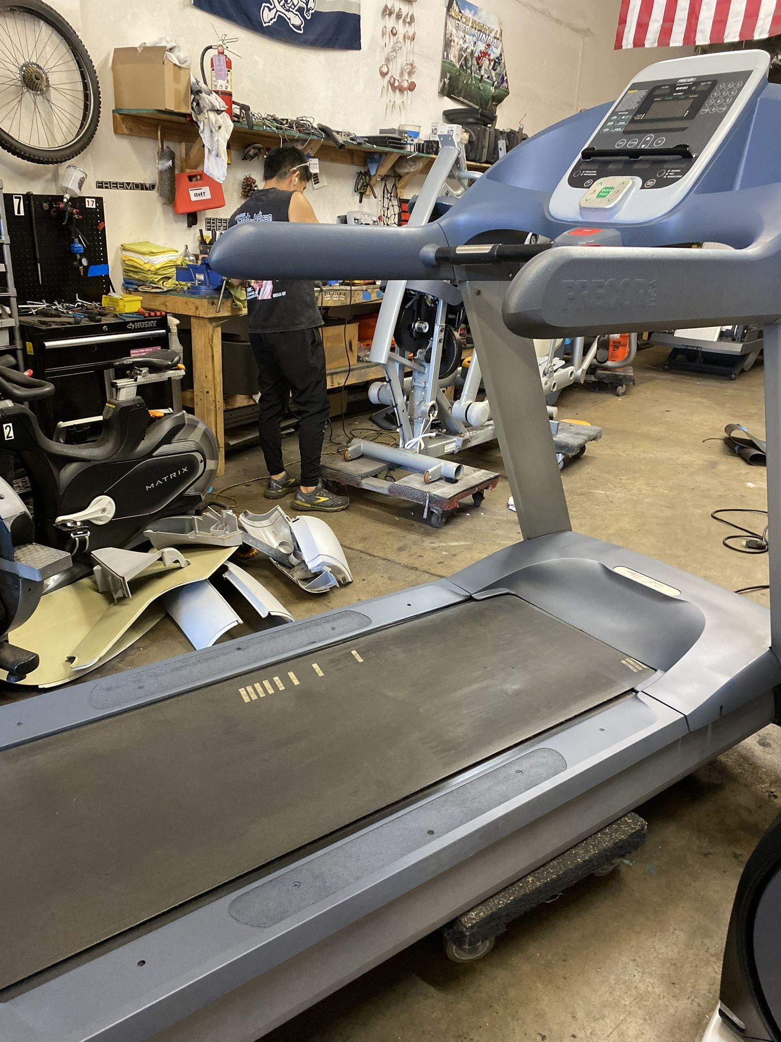 Precor 956i Commercial Treadmill (Delivery Included)