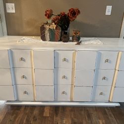 Refurbished Vintage Dresser 9 Drawers Very Heavy Solid real Wood 