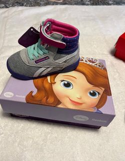Kids Shoes Size 5 