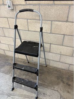 Step ladder/step stool / ladder/folding ladder
