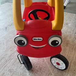 Little Tikes Cozy Coupe Ride-On Car