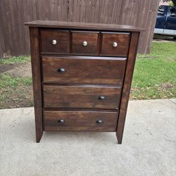 Wood Chest 