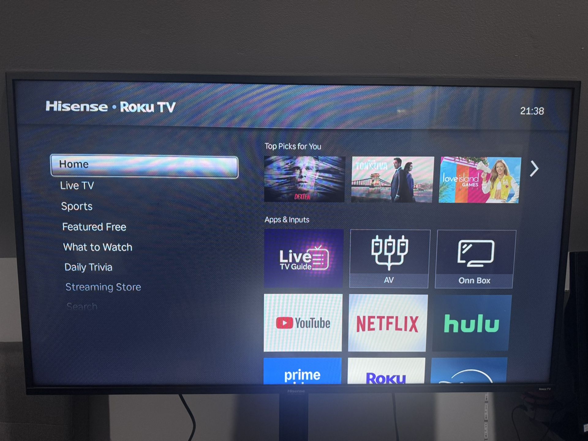 Hisense Roku Smart TV 43 in