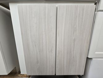 30" Base Cabinet