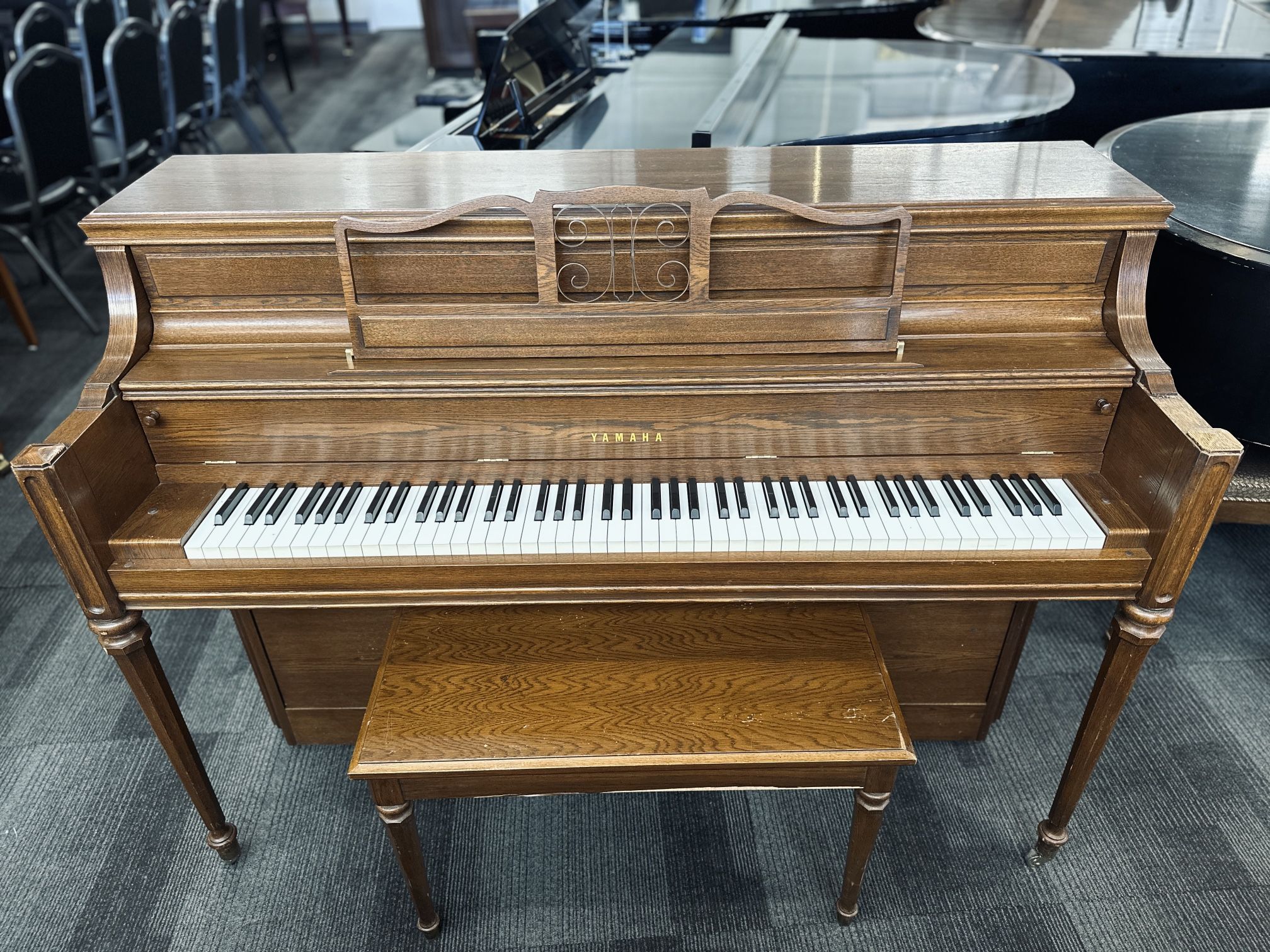 Yamaha Model M2E 43" Oak Semi-Gloss Upright Piano