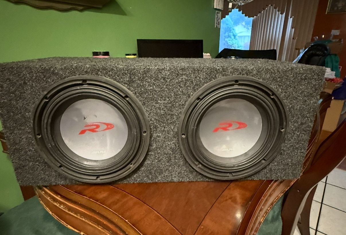 2 Type R 10’s In A Box With Hifonics Zeus Amp