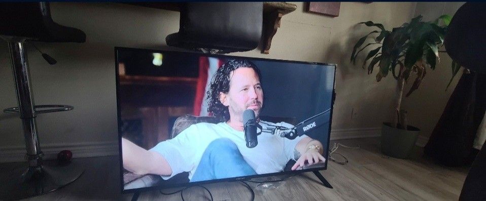 2018 element Smart tv 50 inch  With Remote 