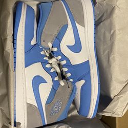 Jordan 1 Mid University Blue Grey