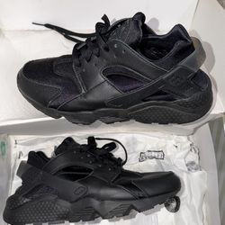 Womens Nike Air Huarache | Size 8.5