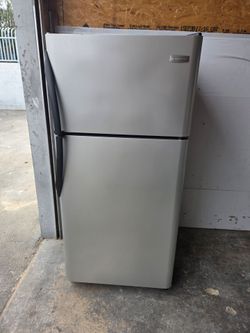 Frigidaire Refrigerator