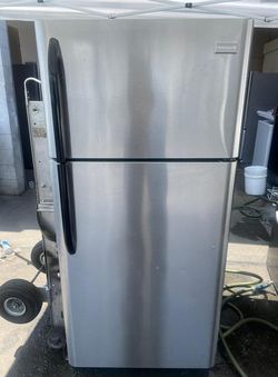 Frigidaire Top Mount Stainless Fridge
