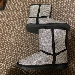 Silver Dazzle Boots Size 10
