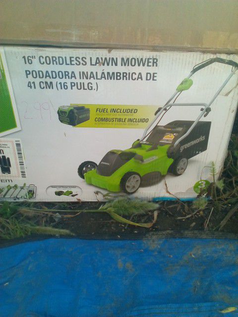 Greenworks 40 Volt Lithium Max Lawn mower