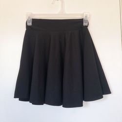 Black skirt s