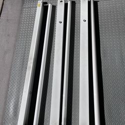 4 Ft Fluorescent Lighting Fixtures With Bulbs