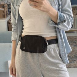 Pander Waist Pack Bag Unisex One Size Black Crossbody Fanny Pack Travel Belt