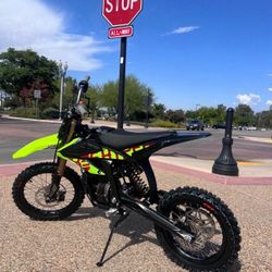 2025 Surron Hyper Bee