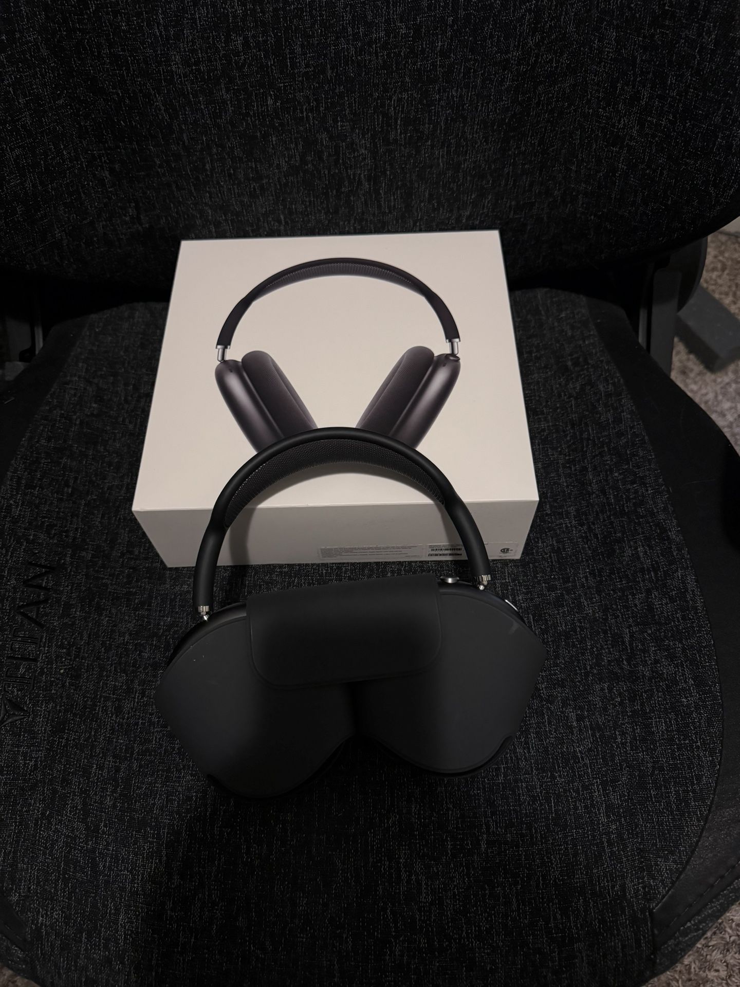 Apple AirPods Pro Max