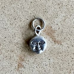 🌚 Darling, small silver tone two-sided moon face charm pendant