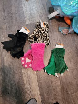 Halloween Costume Youth Paws/claws  Gloves