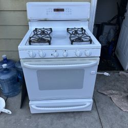 GE Stove 