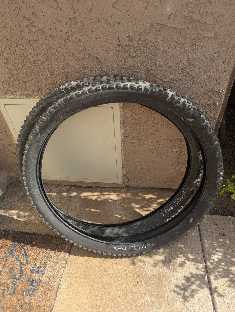 Bontrager XR4 COMP 2.60 MTN Bike Tires
