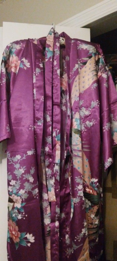 Veami Woman's Kimono 