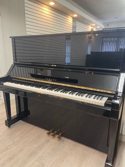 Yamaha UX52” upright piano Free delivery and tuning