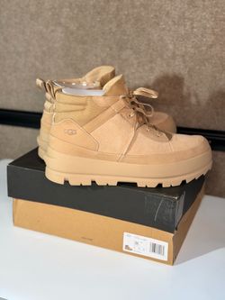 UGG Lug Chukka boots in size 11 ‼️ BRAND NEW ‼️