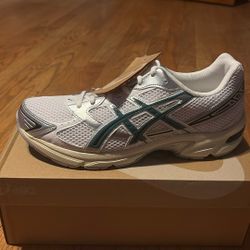 Asics White Rainy Lake 