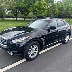 2016 Infiniti Qx70