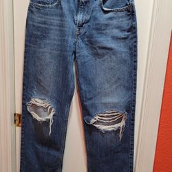 Levis Women's Ripped Straight Jeans