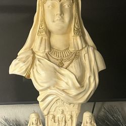 Egyption Statue 